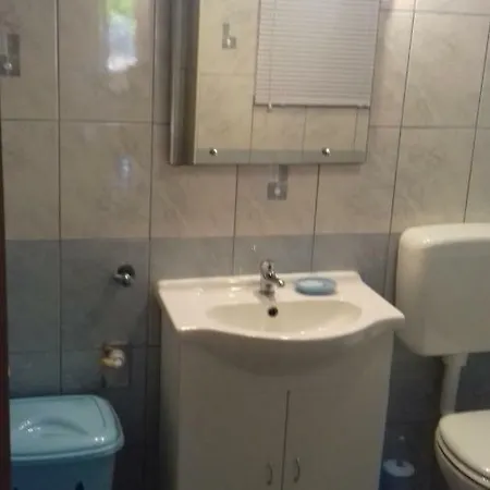Apartment Kamilija Maslinica