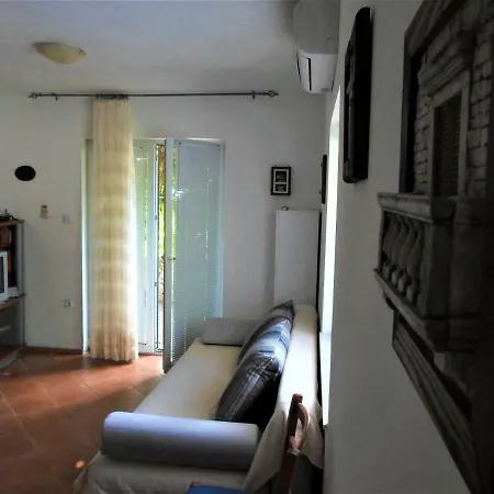 Apartment Kamilija *
